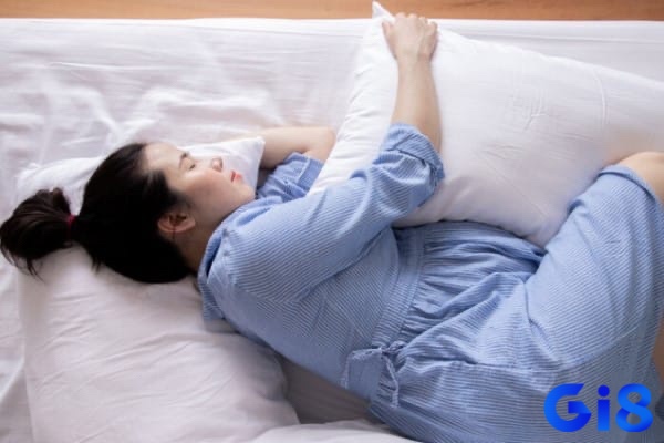 Người khác mang thai là giấc mơ tài lộc và may mắn cho gia đình 