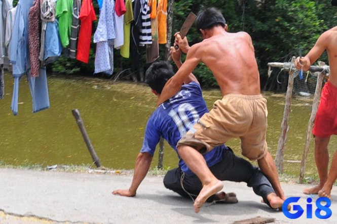 Giấc mơ bị đánh bởi bị người quen là báo hiệu sự căng thẳng trong mối quan hệ giữa hai người